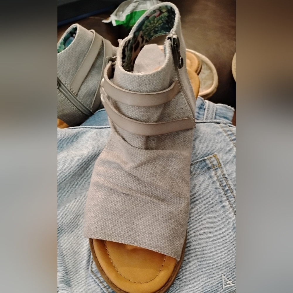 Gray Women's Open-Toe Sandals